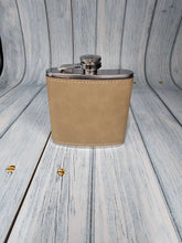 Load image into Gallery viewer, Faux Leather Flask 6 oz blank
